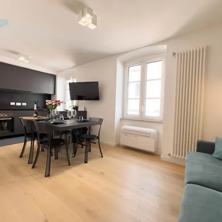 아파트 Corridoni 3c Tirabora Short Rent 트리에스테