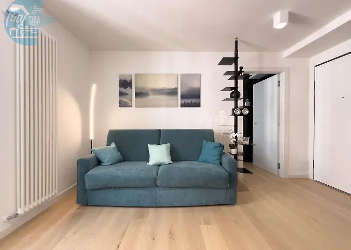 Apartament Corridoni 3c Tirabora Short Rent